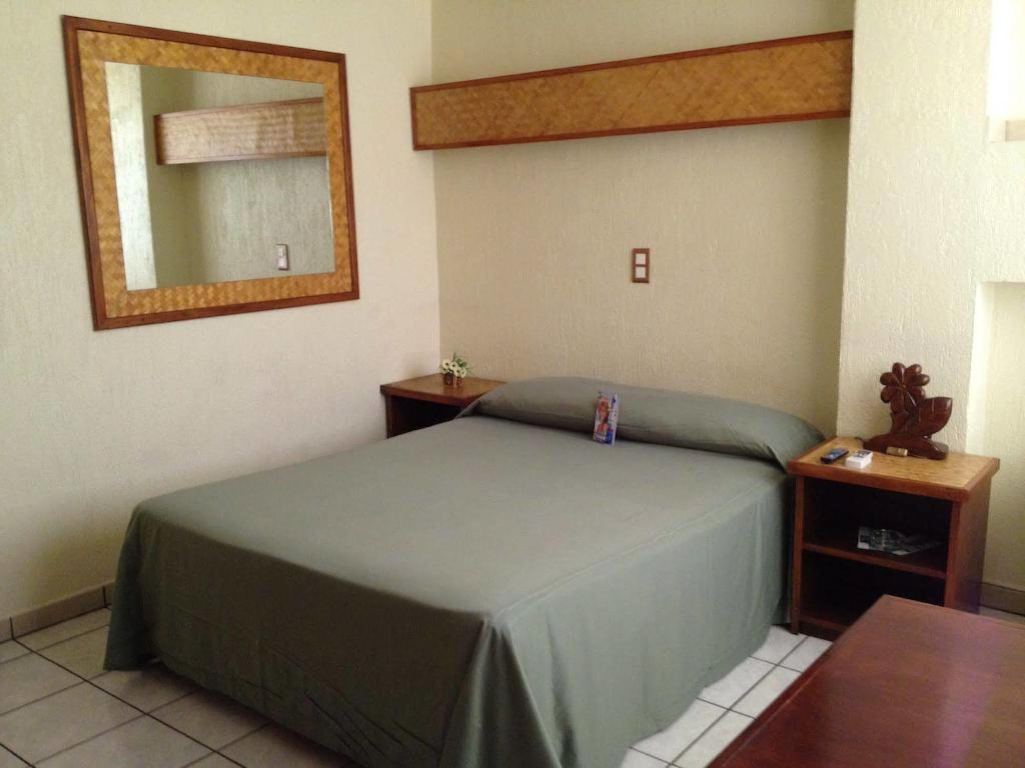 Hotel Tiare Tahiti ปาเปเอเต ภายนอก รูปภาพ